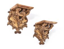 A PAIR OF CONTINENTAL CARVED GILTWOOD WALL BRACKETS, IN THE MANNER OF JEAN PELLETIER, 18TH CENTURY