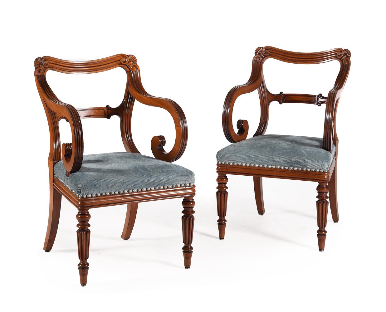 A SET OF TWENTY-FOUR GEORGE IV MAHOGANY DINING CHAIRS, BY GILLOWS, CIRCA 1830 - Image 3 of 16