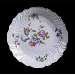 A LARGE MEISSEN DISH WITH OSIER-MOULDED BORDER, MID 18TH CENTURY