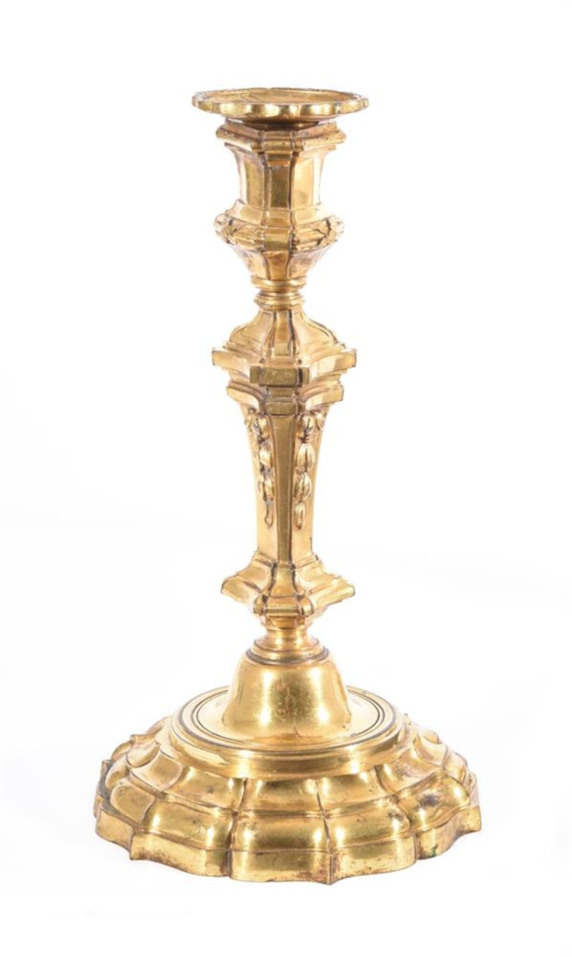 A PAIR OF ITALIAN ORMOLU CANDLESTICKS, EARLY 18TH CENTURY - Bild 3 aus 3