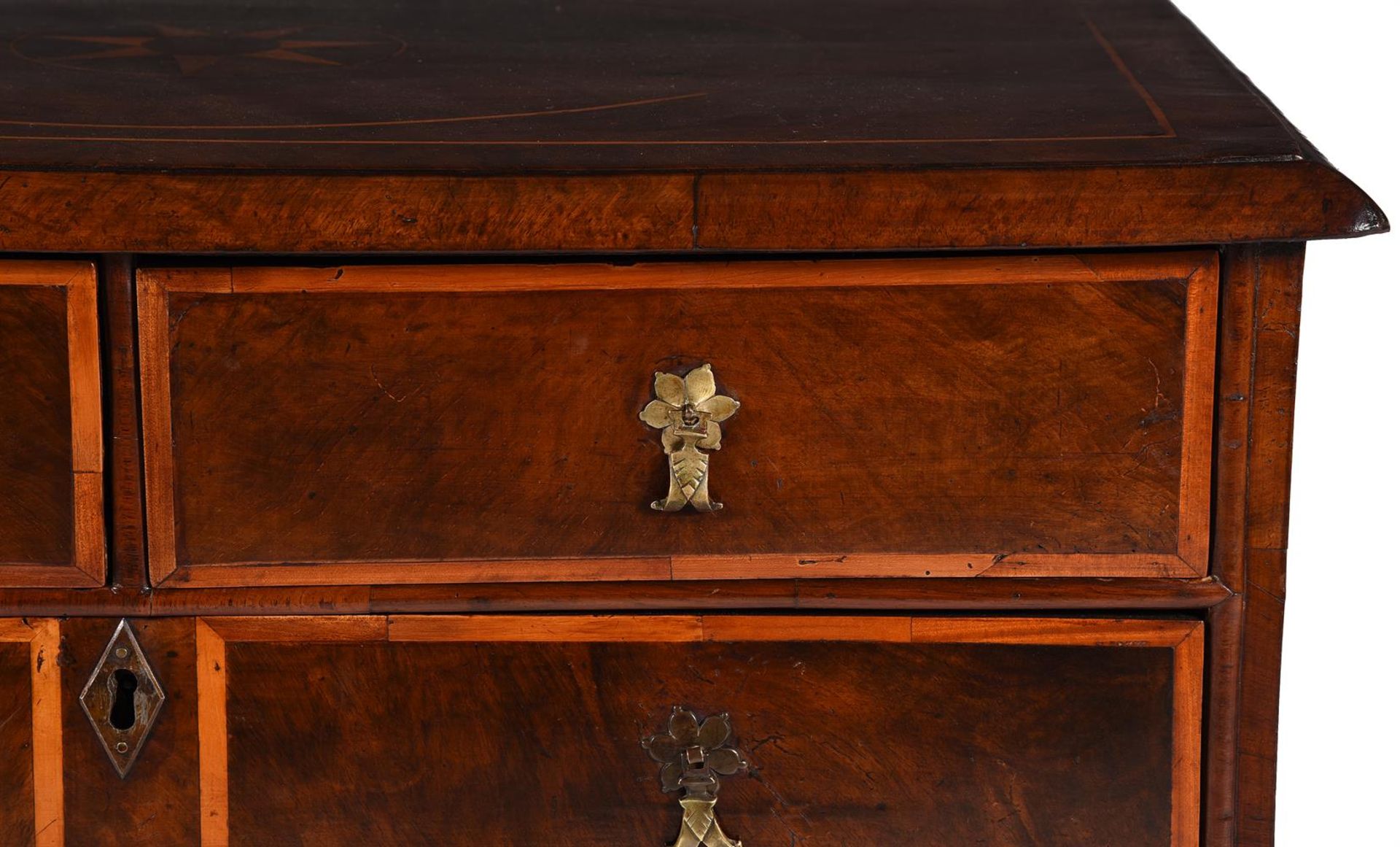 A WILLIAM III WALNUT AND HOLLY BANDED CHEST OF DRAWERS, CIRCA 1700 - Image 2 of 5