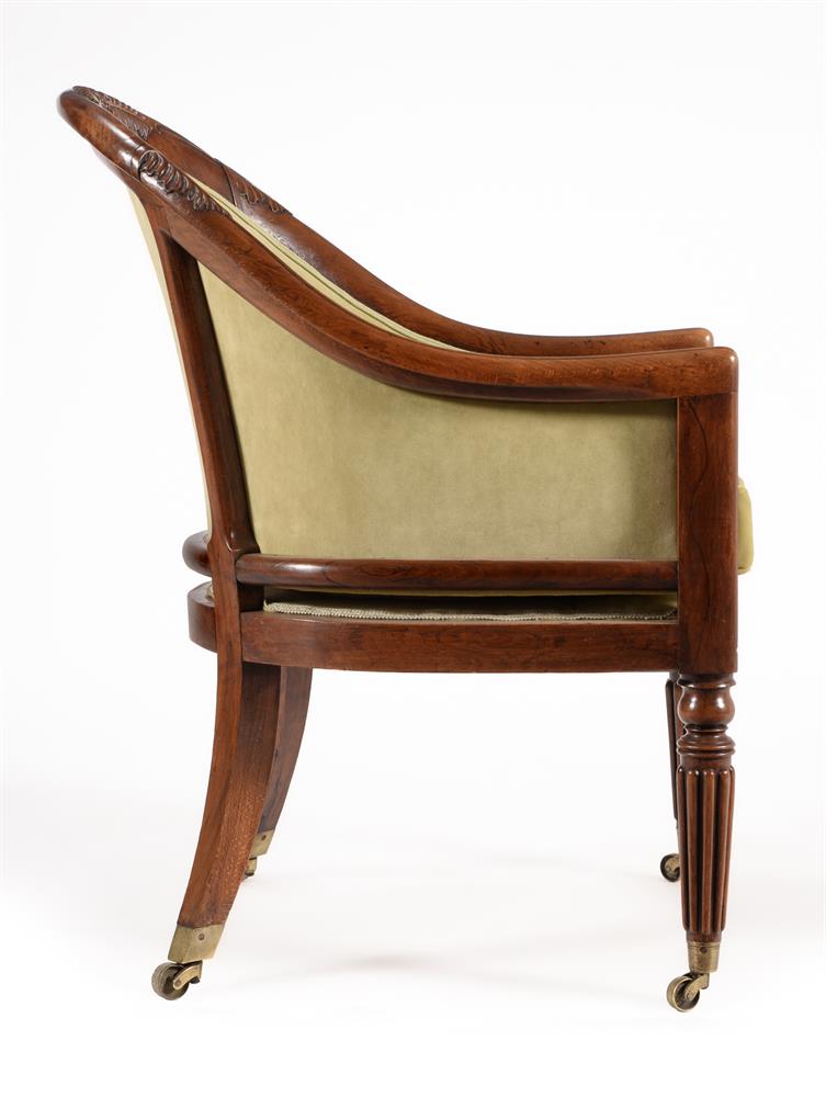 A GEORGE IV SIMULATED ROSEWOOD AND UPHOLSTERED BERGERE ARMCHAIR, ATTRIBUTED TO GILLOWS, CIRCA 1825 - Image 5 of 5