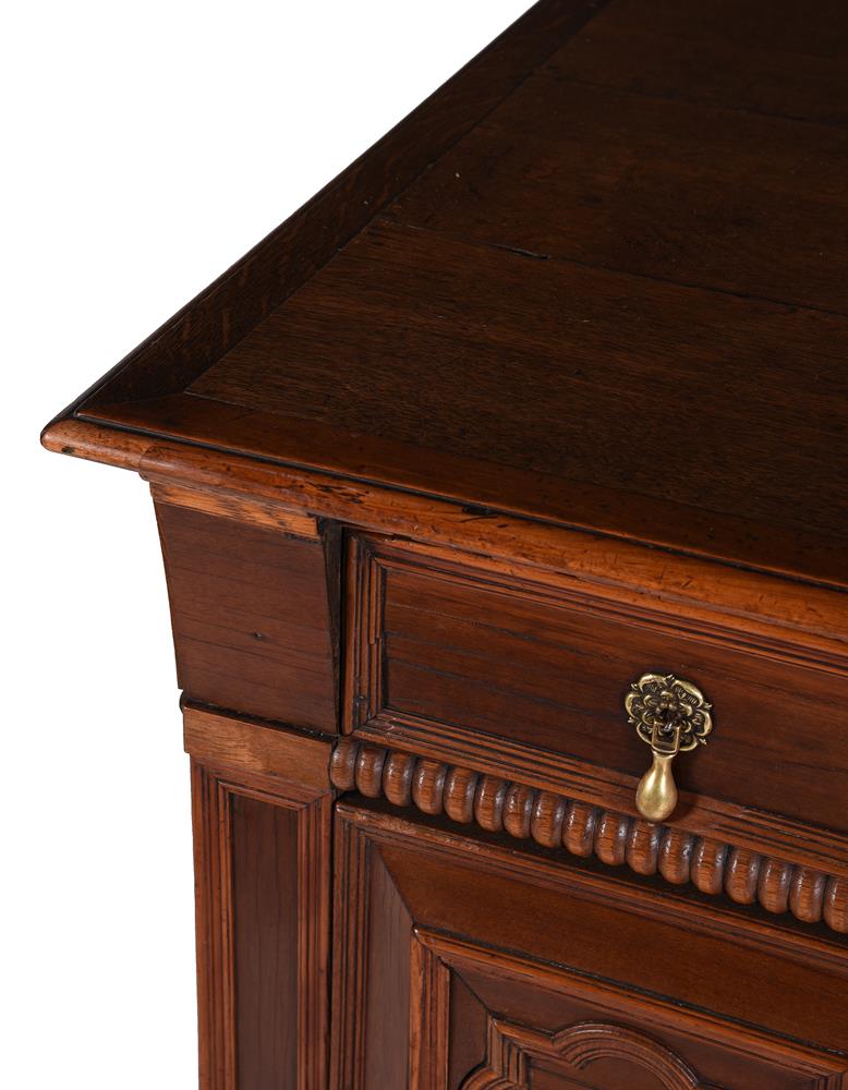 A CHARLES II OAK, CEDAR AND SNAKEWOOD CHEST OF DRAWERS, CIRCA 1660 - Image 5 of 5