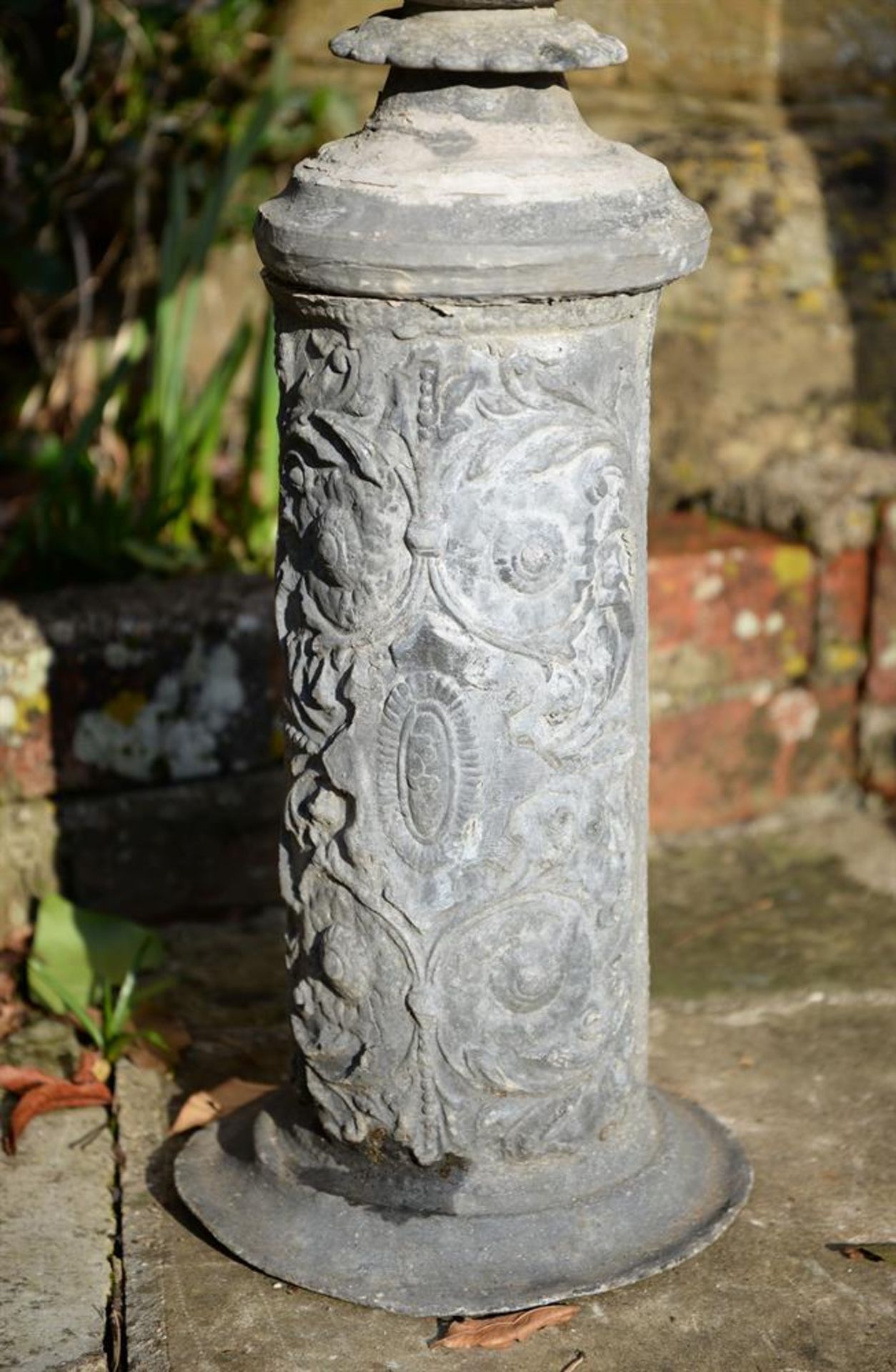 A FRENCH LEAD GARDEN URN ON PEDESTAL, LATE 19TH CENTURY - Image 3 of 3