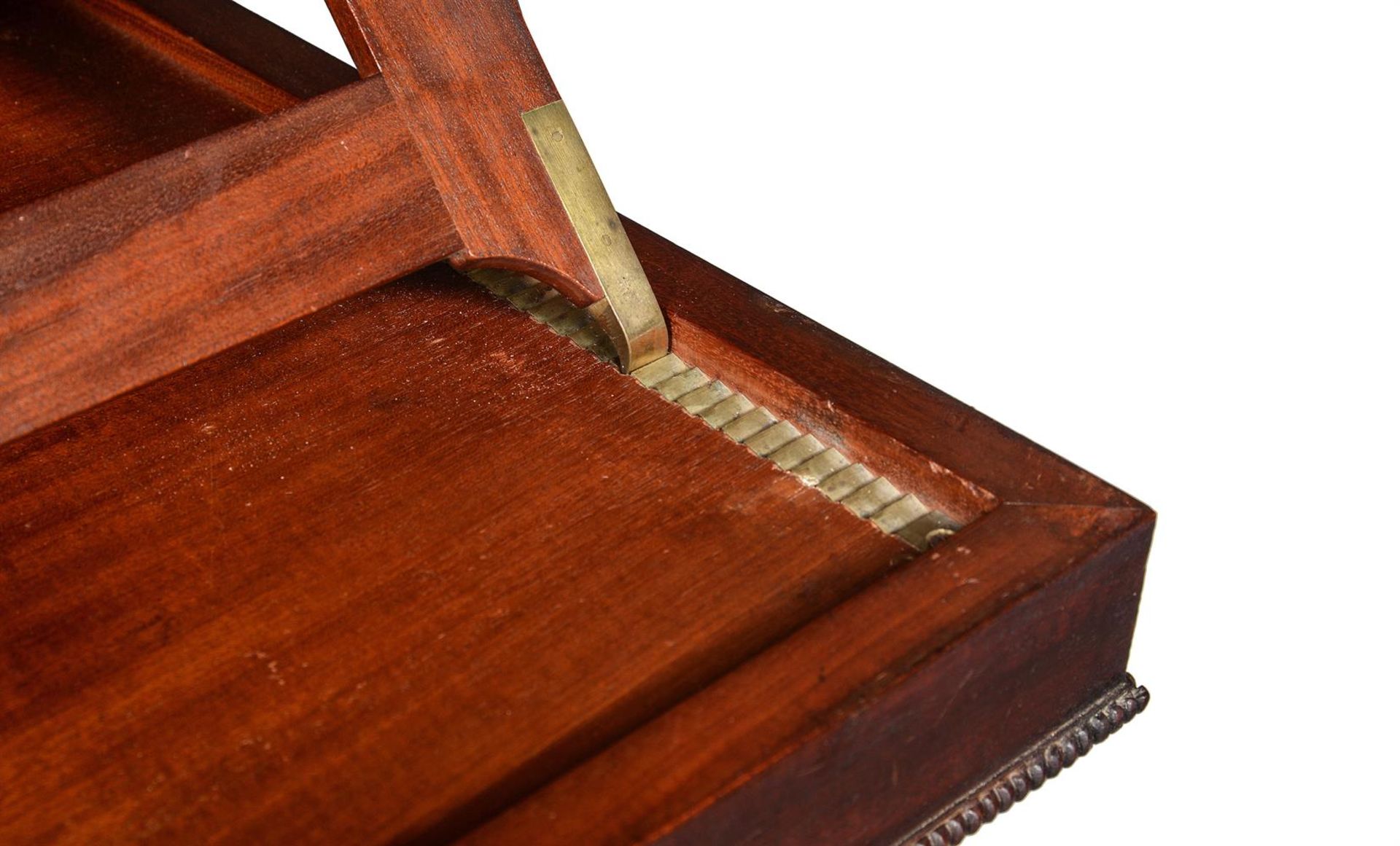 A REGENCY MAHOGANY LIBRARY READING TABLE, ATTRIBUTED TO GILLOWS, CIRCA 1815 - Image 4 of 5