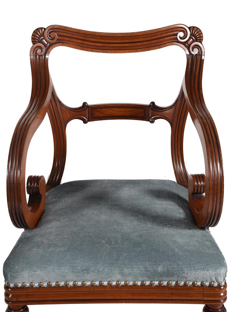 A SET OF TWENTY-FOUR GEORGE IV MAHOGANY DINING CHAIRS, BY GILLOWS, CIRCA 1830 - Image 6 of 16