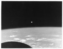Moonrise over the Earth's horizon, Gemini 7, 4-18 Dec 1965