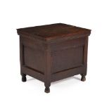 AN OAK BOX COMMODE