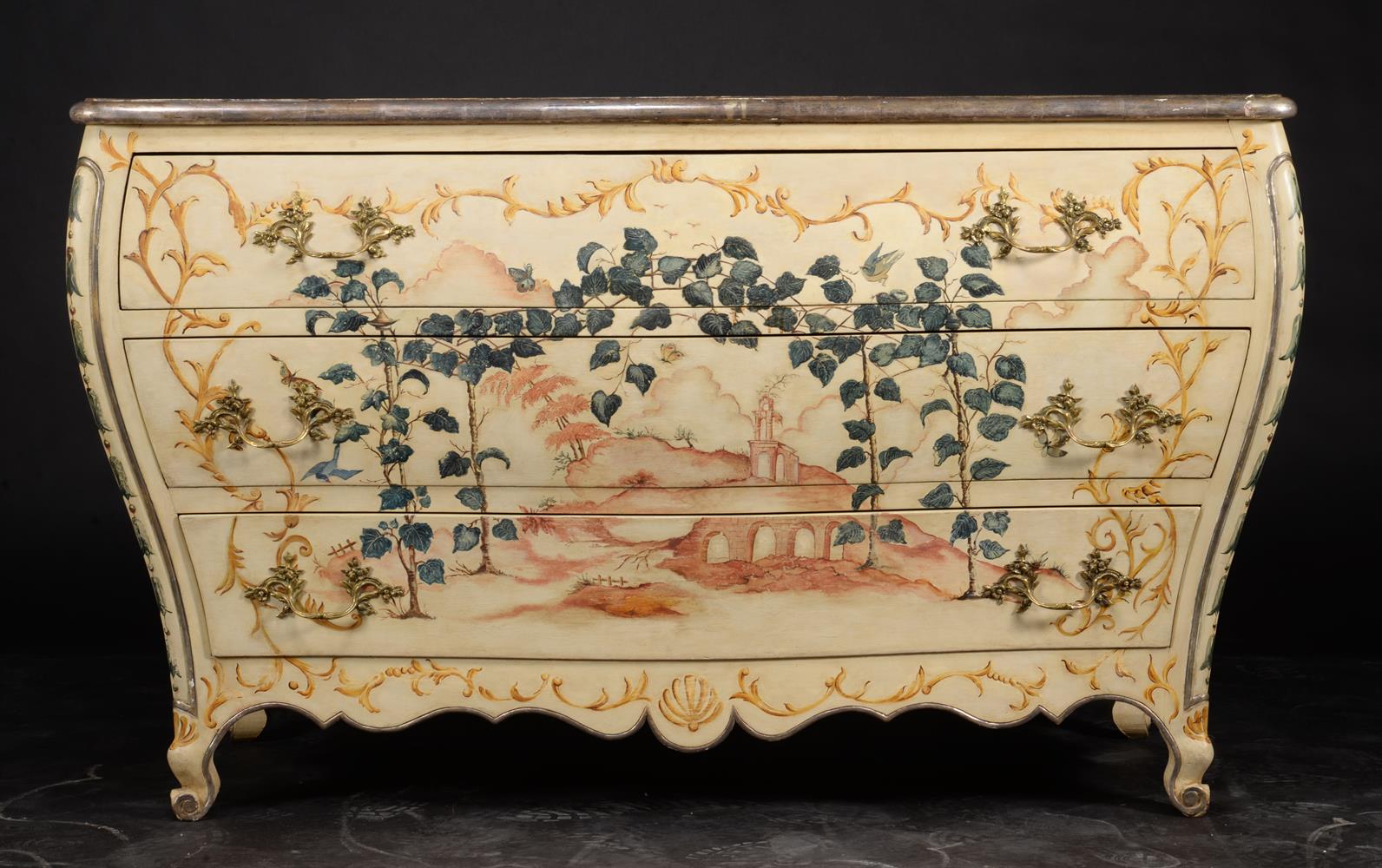 A FRENCH CREAM AND POLYCHROME PAINTED COMMODE IN LOUIS XV STYLE - Bild 2 aus 3