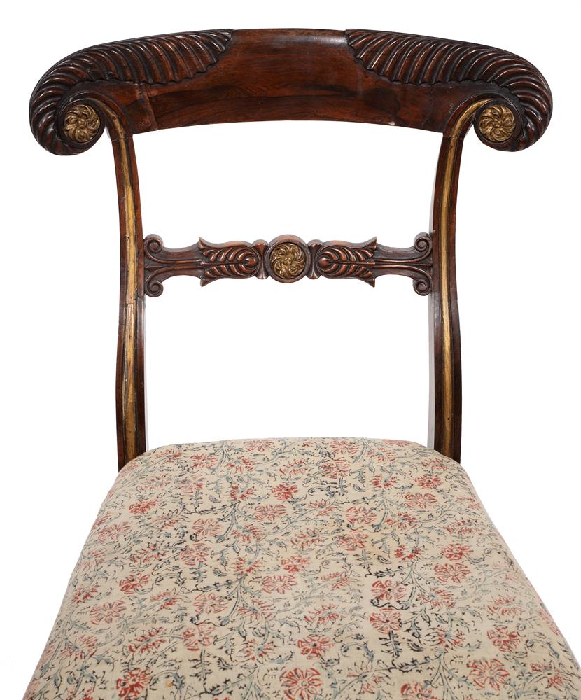 A PAIR OF GEORGE IV MAHOGANY AND PARCEL GILT SIDE CHAIRS - Image 2 of 3