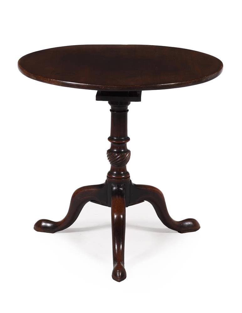 A GEORGE III MAHOGANY TRIPOD TABLE