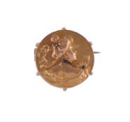 AN EARLY 20TH CENTURY FRENCH MEDALLION BROOCH, CIRCA 1900
