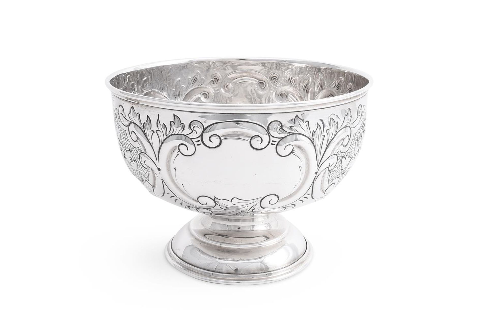 AN EDWARDIAN SILVER PEDESTAL BOWL, CHARLES BOYTON (III)