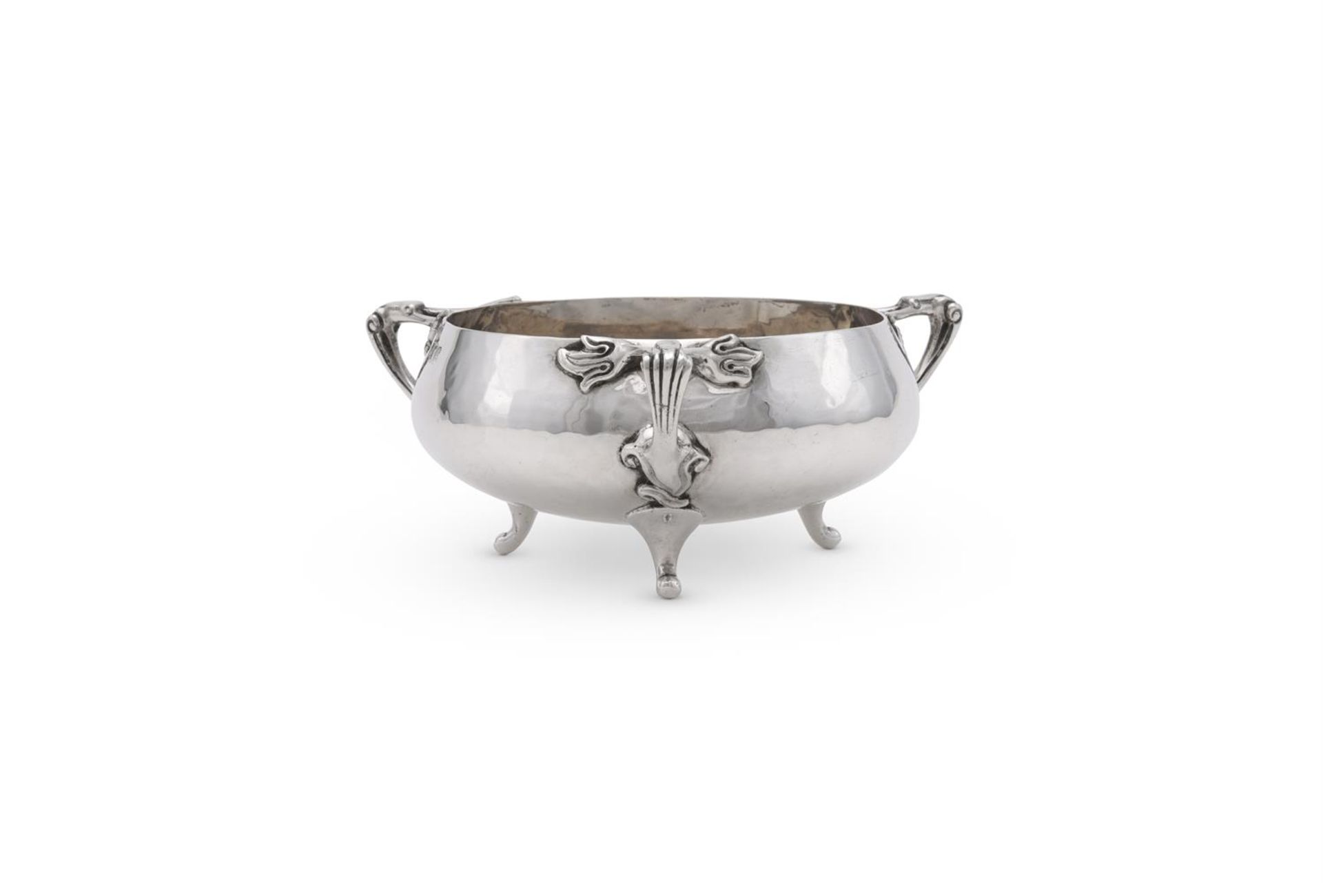 AN EDWARDIAN SILVER BOWL