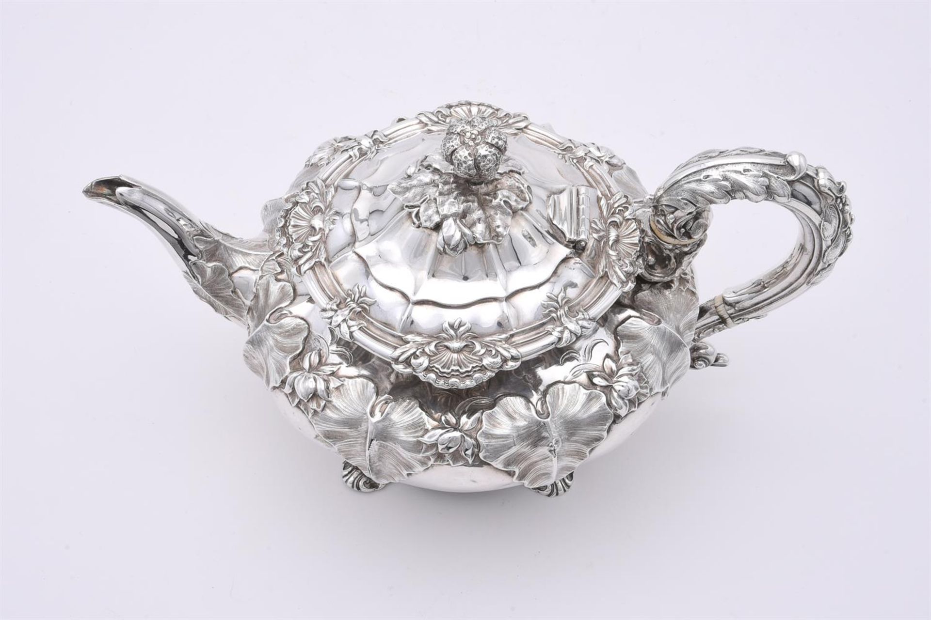 Y A WILLIAM IV SILVER LOBED CIRCULAR TEA POT, CHARLES FOX II - Image 3 of 4