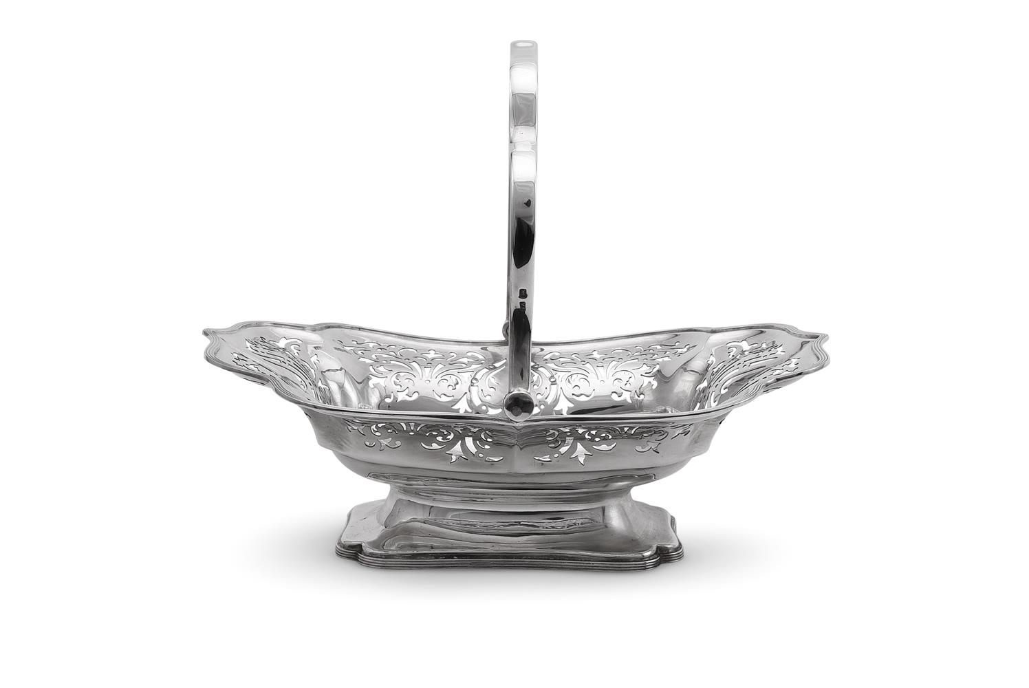 AN EDWARDIAN SILVER SWING HANDLED SHAPED OBLONG DISH, ATKIN BROTHERS - Image 2 of 3