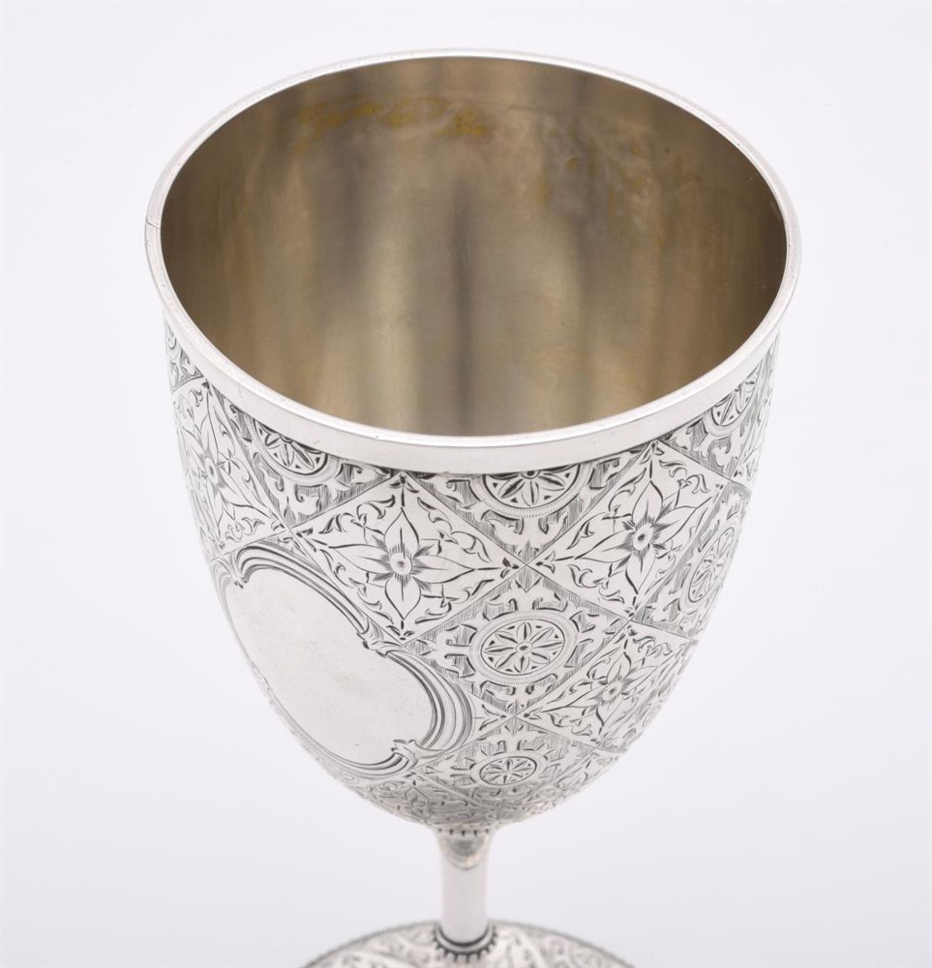 A VICTORIAN SILVER GOBLET, ROBERT HENNELL III - Image 2 of 3