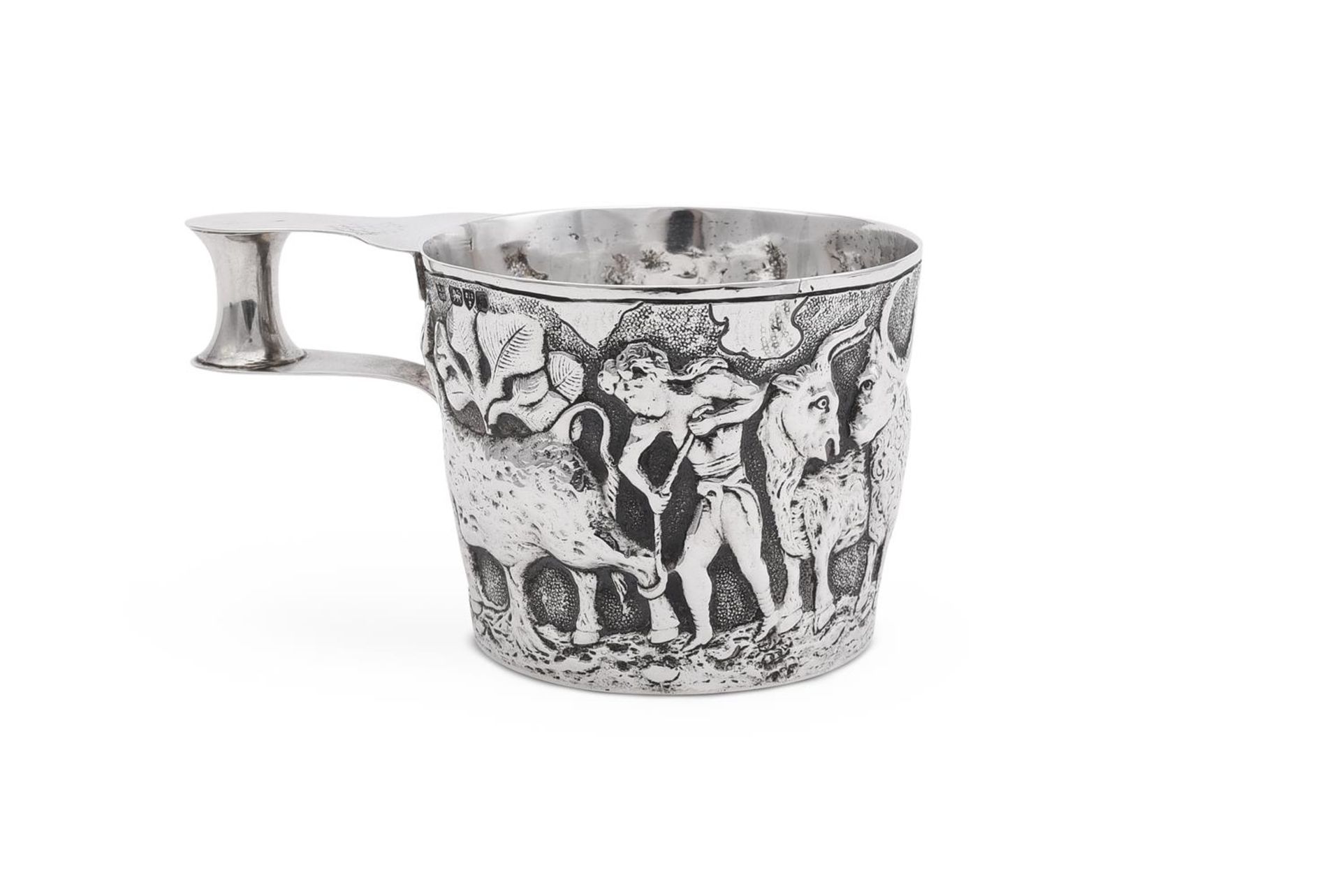 AN EDWARDIAN SILVER REPLICA OF THE VAPHEIO CUP - Image 2 of 3