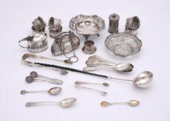 A COLLECTION OF SILVER ITEMS