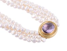 AN AMETHYST AND FRESHWATER CULTURED PEARL NECKLACE