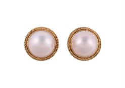 A PAIR OF MABÉ PEARL EAR CLIPS