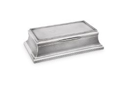 AN ART DECO SILVER CIGARETTE BOX, GOLDSMITHS & SILVERSMITHS CO. LTD.