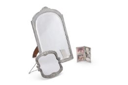 A SILVER MOUNTED PHOTO FRAME