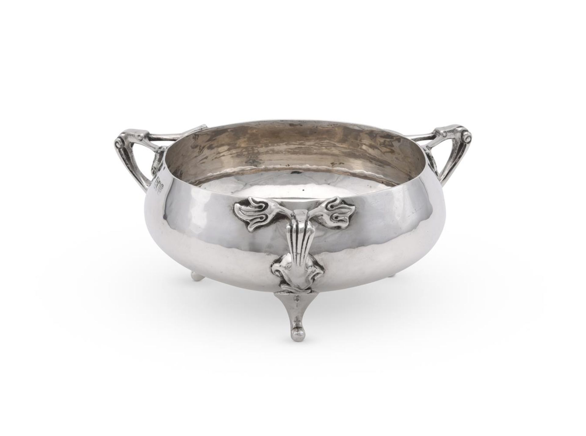 AN EDWARDIAN SILVER BOWL - Image 2 of 3