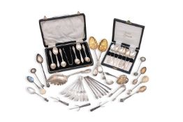 A COLLECTION OF SILVER AND SILVER COLOURED FLATWARE