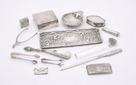 A COLLECTION OF SILVER ITEMS