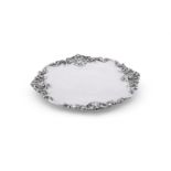 AN AMERICAN SILVER COLOURED SHAPED CIRCULAR PLATE, GORHAM CO.