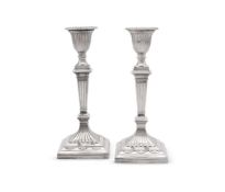 A PAIR OF VICTORIAN SILVER CANDLESTICKS, JOHN KIRSTEN BAILY