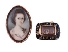 Y A GEORGE III NAVETTE SHAPED MINIATURE BROOCH, CIRCA 1800