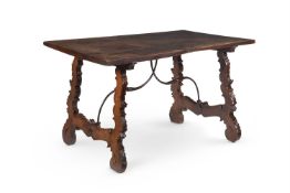 A SPANISH WALNUT WRITING OR CENTRE TABLE, LATE 17TH/EARLY 18TH CENTURY