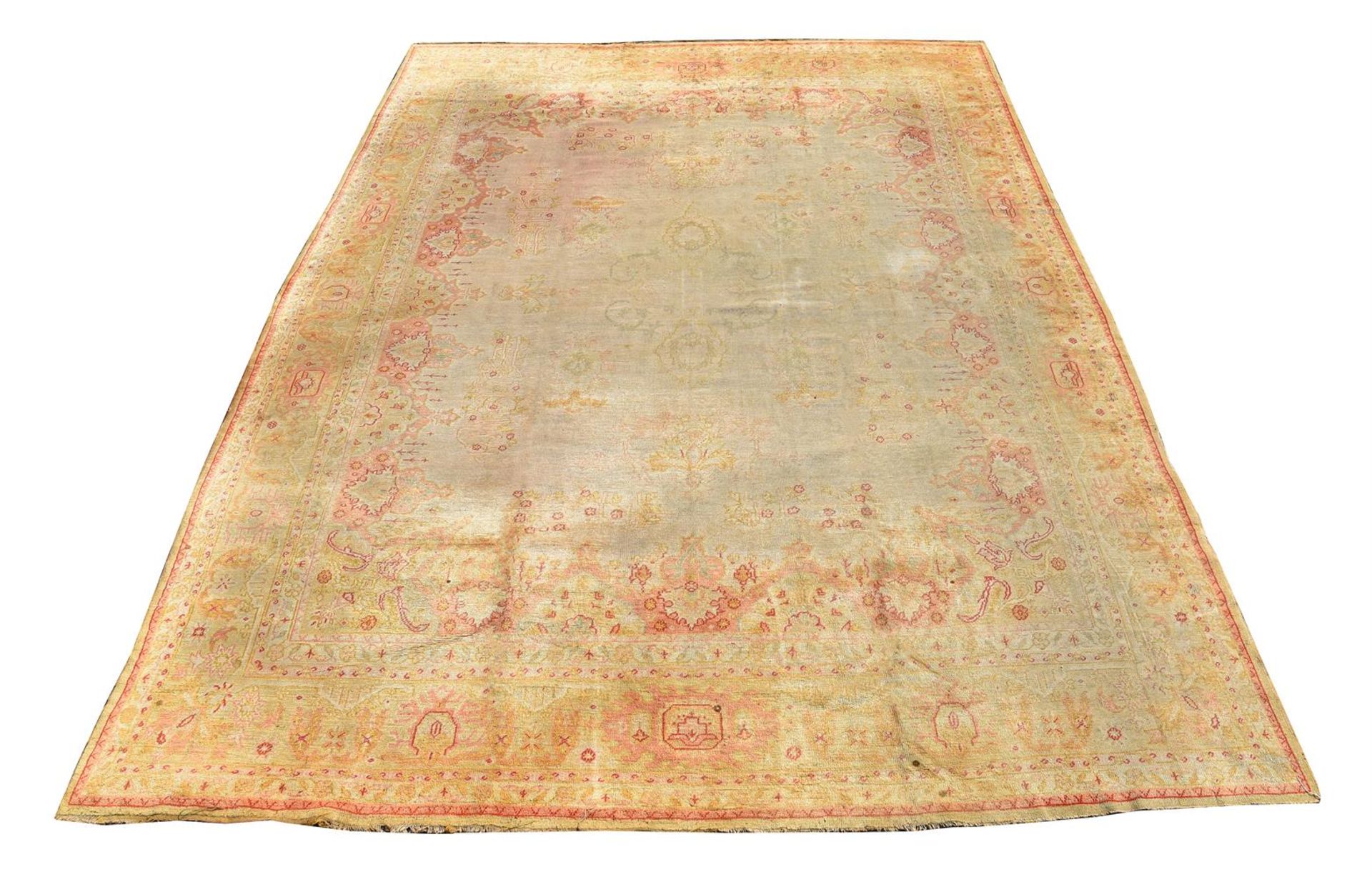 AN USHAK CARPET, approximately 455 x 366cm