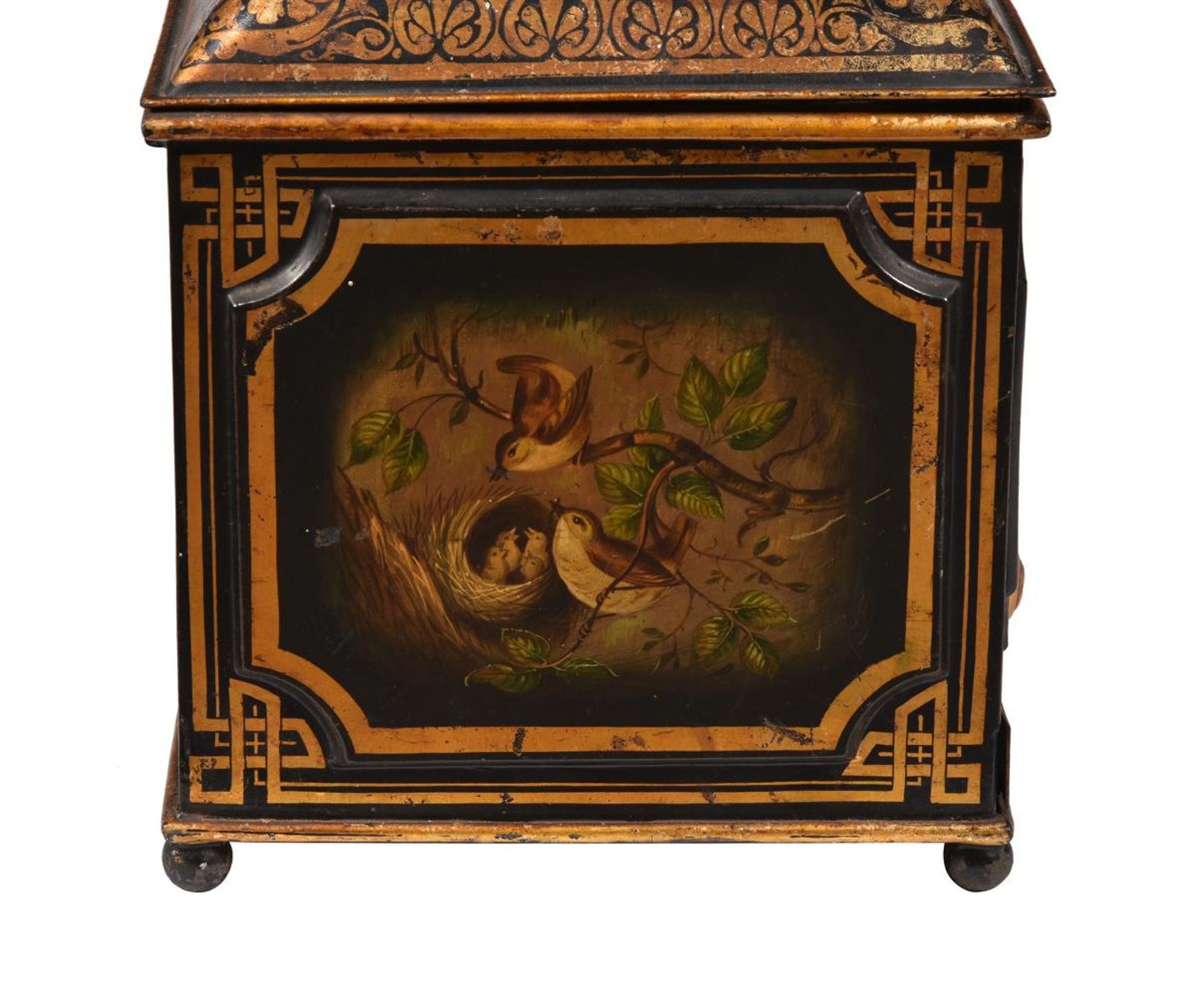 A TOLE PEINTE BOX AND COVER, MID 19TH CENTURY - Image 5 of 7