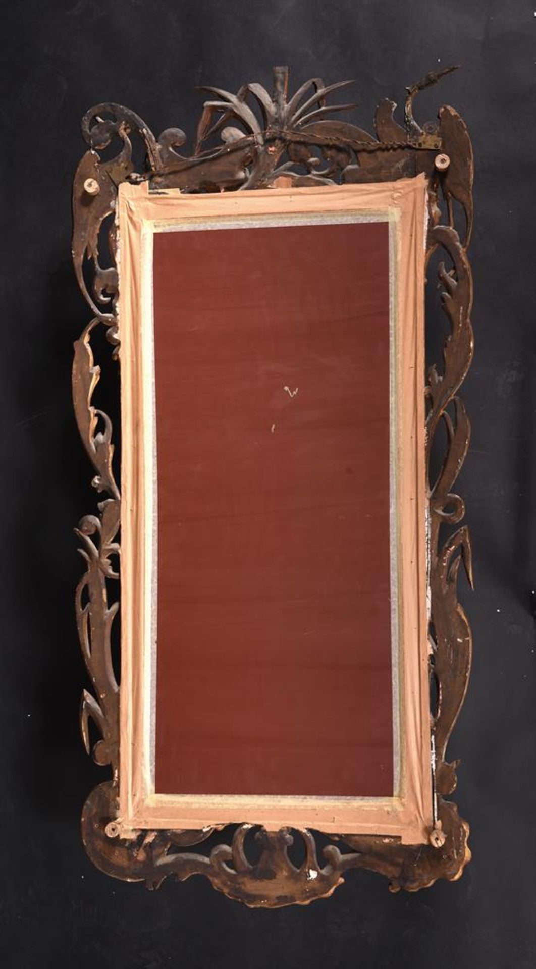 A PAIR OF CARVED GILTWOOD AND GESSO WALL MIRRORS, IN GEORGE III STYLE, LATE 19TH/EARLY 20TH CENTURY - Image 9 of 10