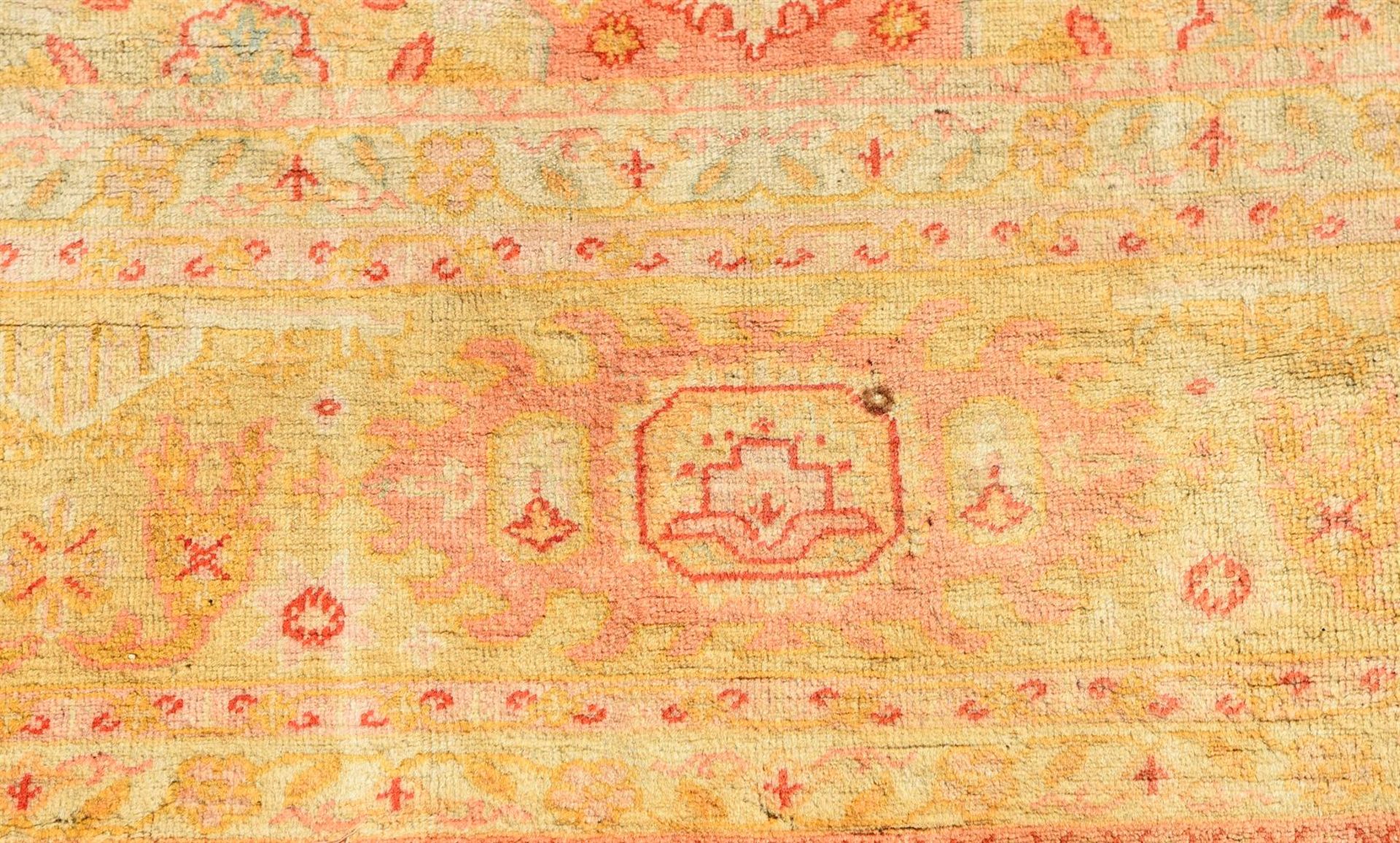 AN USHAK CARPET, approximately 455 x 366cm - Image 3 of 7