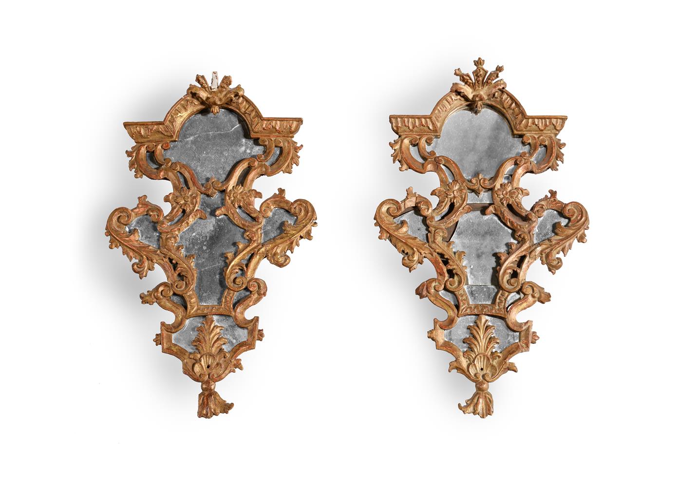 A PAIR OF ITALIAN GILTWOOD WALL MIRRORS, LATE 18TH CENTURY