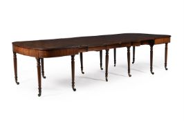 A LATE GEORGE III MAHOGANY TELESCOPIC EXTENDING DINING TABLE, CIRCA 1810