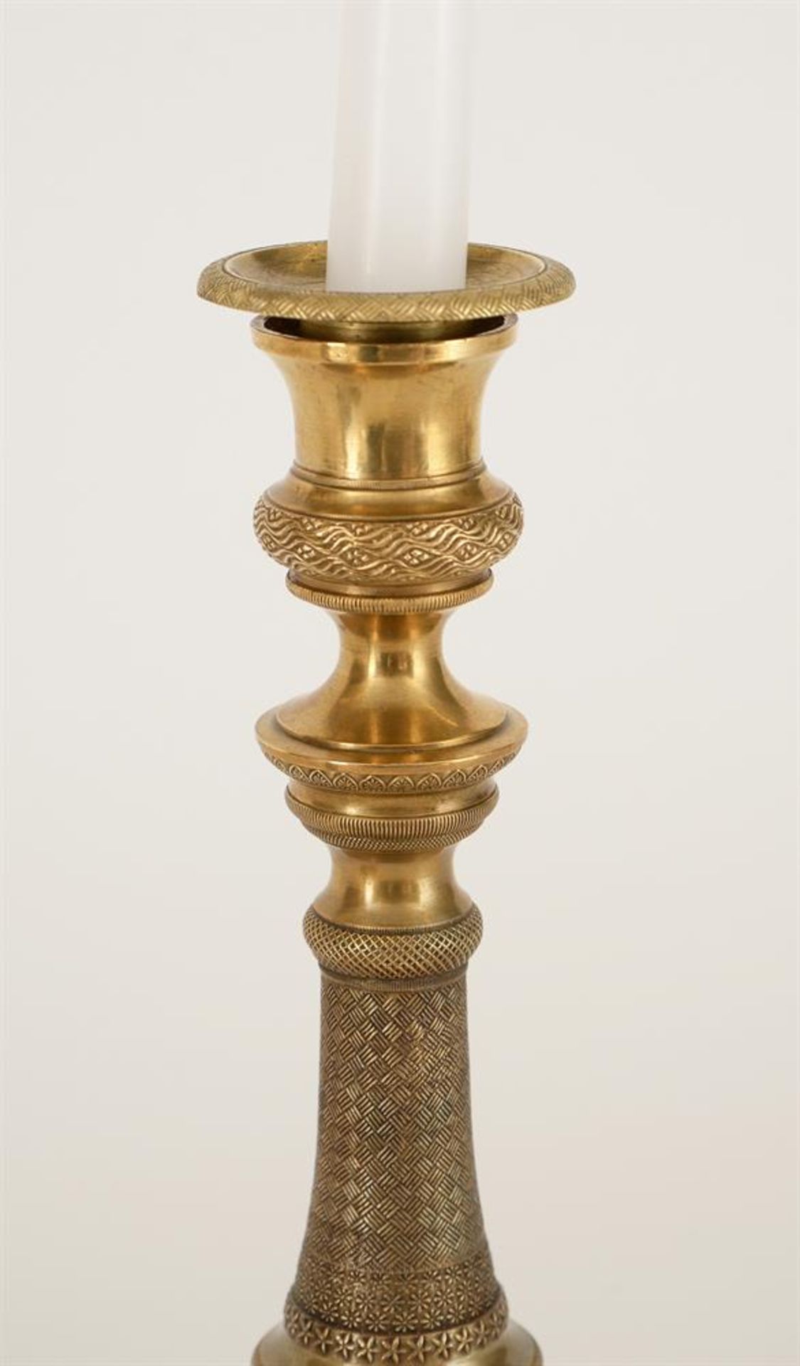 A PAIR OF FRENCH BRASS CANDLESTICKS, IN THE EMPIRE MANNER, LATE 19TH CENTURY - Image 4 of 5