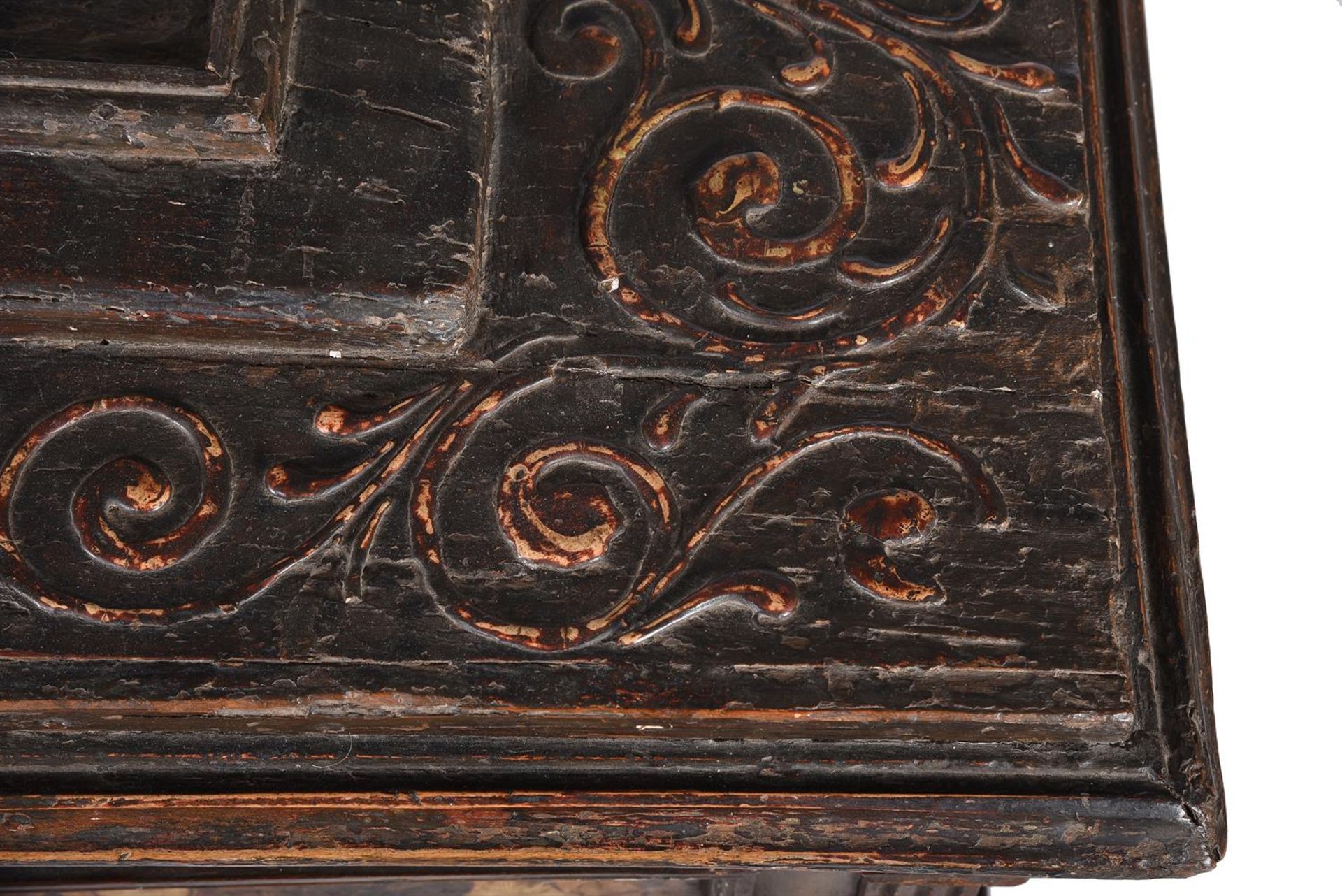 AN ITALIAN WALNUT CASSONE, PROBABLY VENETIAN, CIRCA 1500 - Image 6 of 6