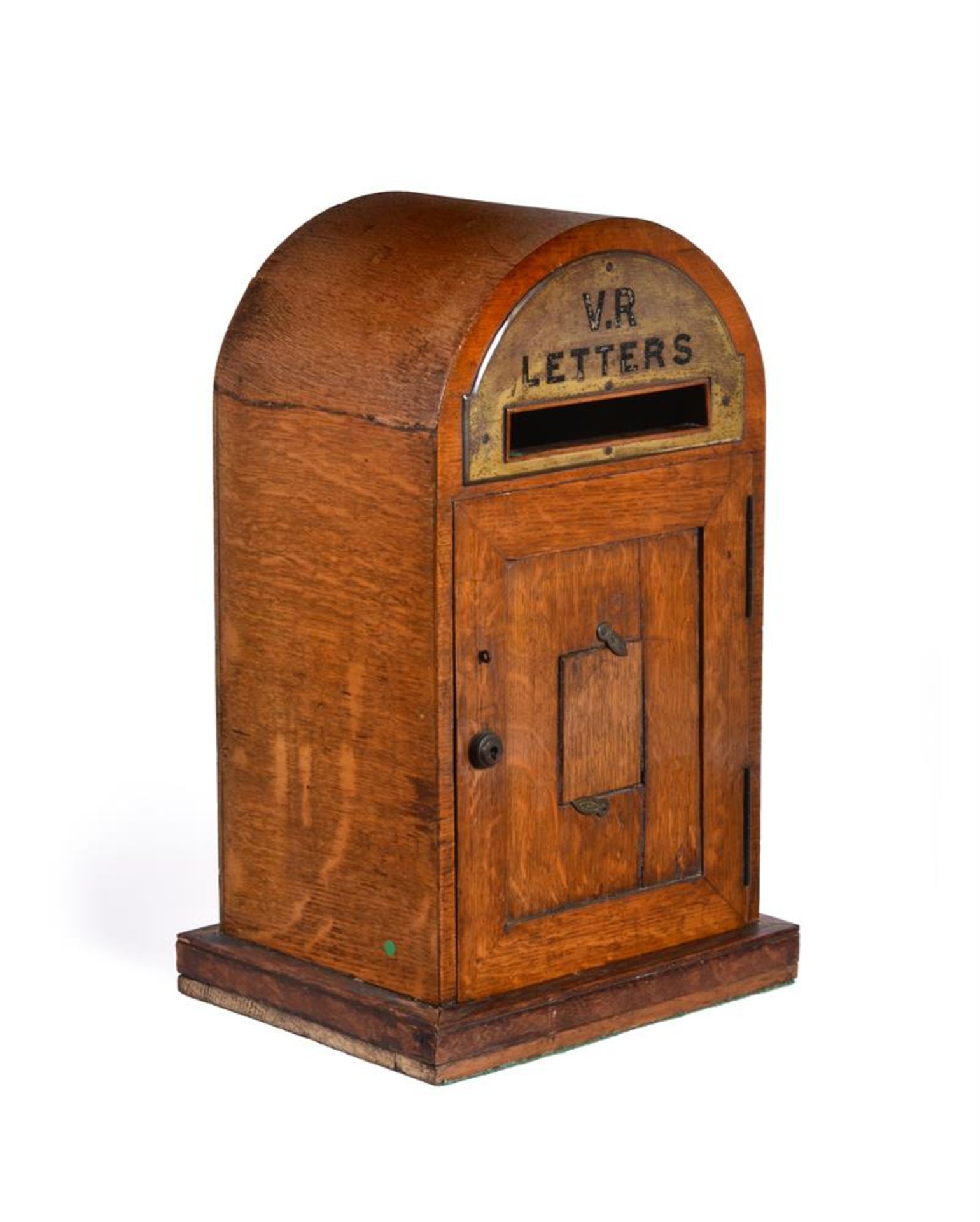 A VICTORIAN OAK AND GILT BRASS MOUNTED DOMESTIC POSTING BOX, SECOND HALF 19TH CENTURY