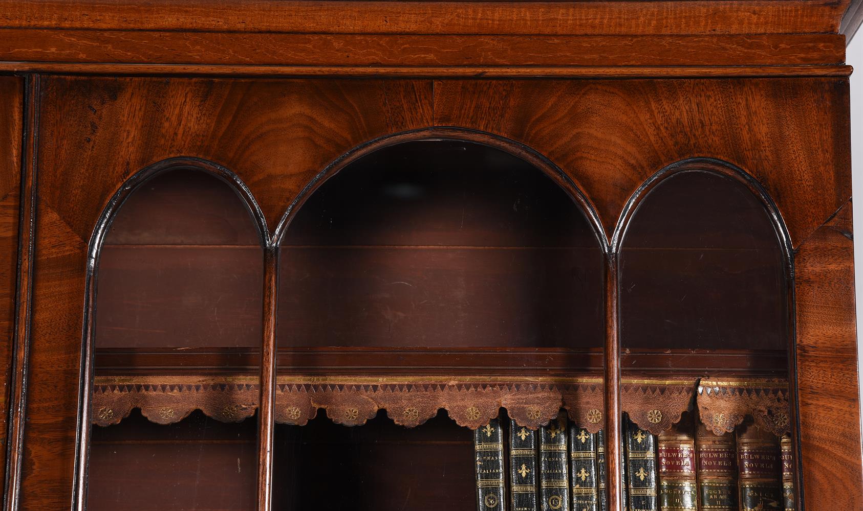 A MAHOGANY LIBRARY BOOKCASE, MID 19TH CENTURY - Image 4 of 4