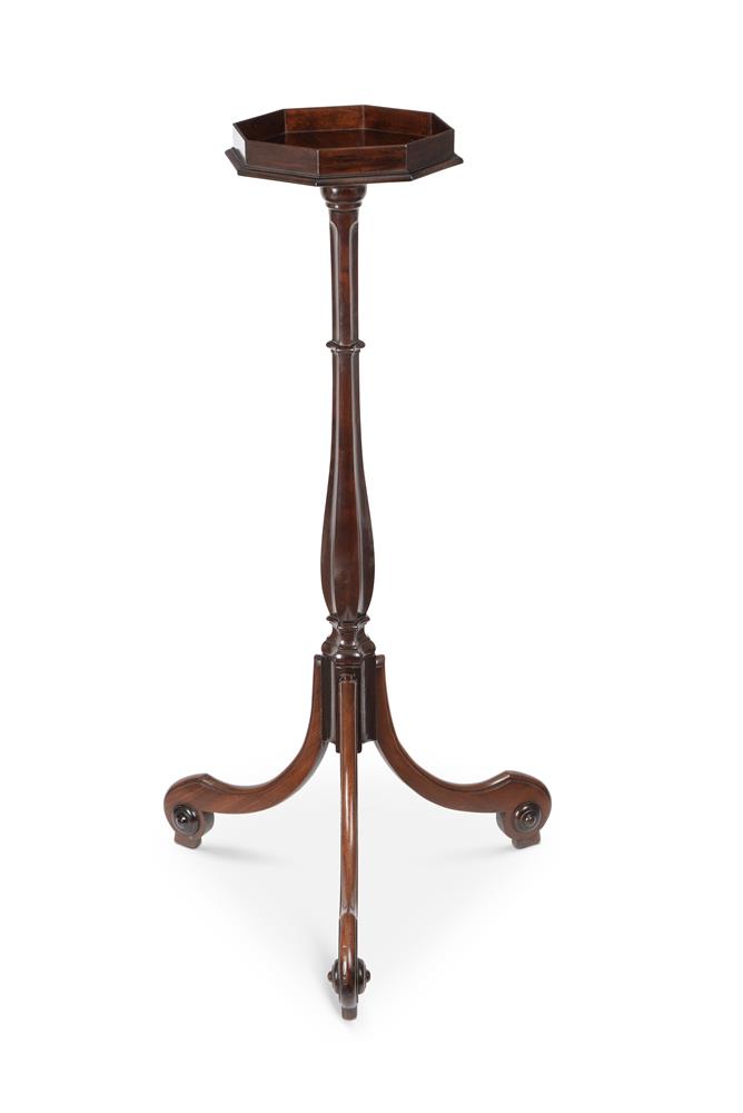 A GEORGE III MAHOGANY TRIPOD TORCHERE STAND, IN THE MANNER OF INCE & MAYHEW, CIRCA 1790