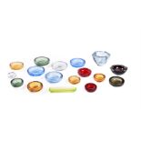 A COLLECTION OF CLEAR AND COLOURED GLASS ASHTRAYS/CENDRIERS
