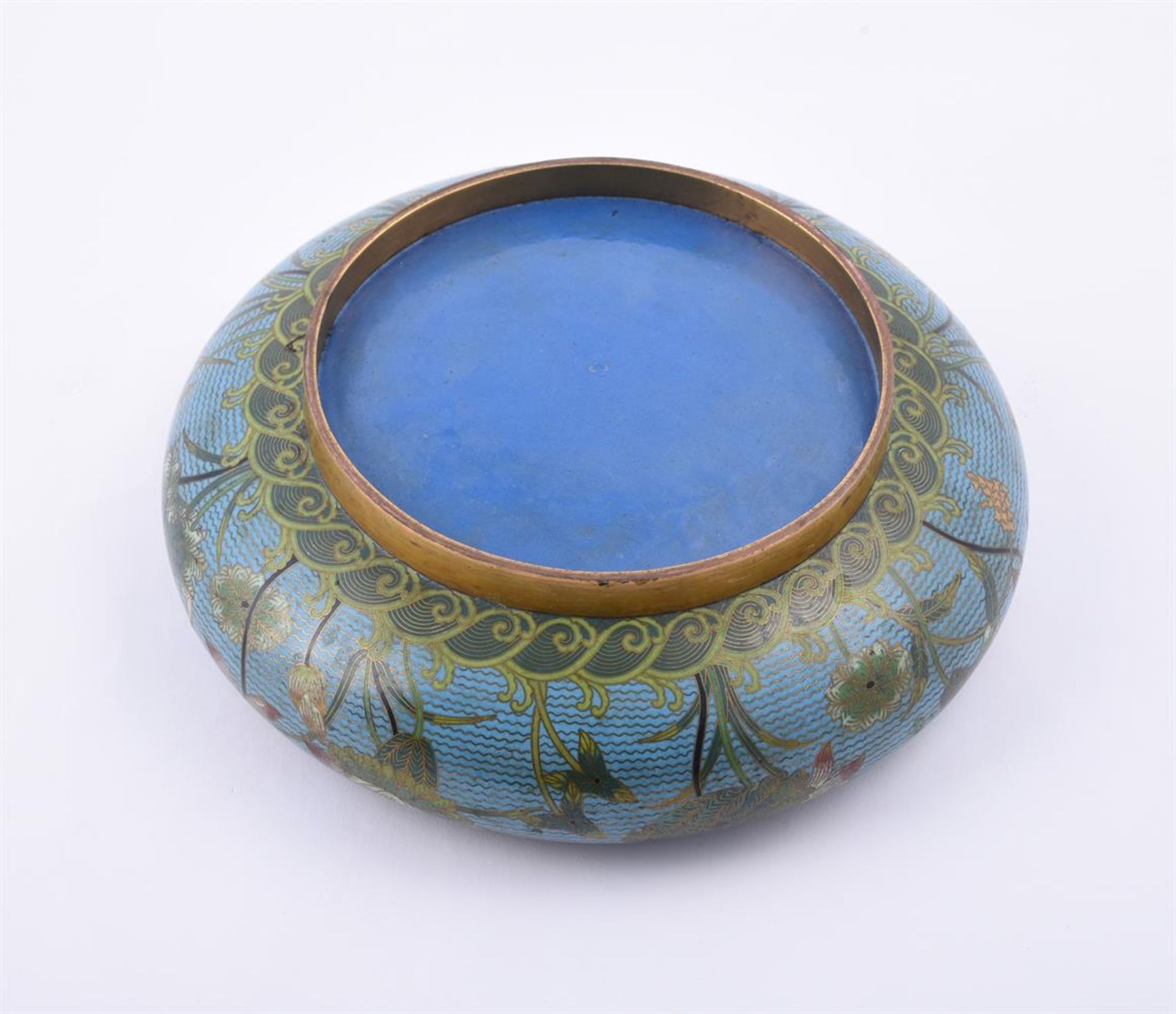 A Chinese cloisonné 'Lotus pond' brush washer - Image 3 of 3