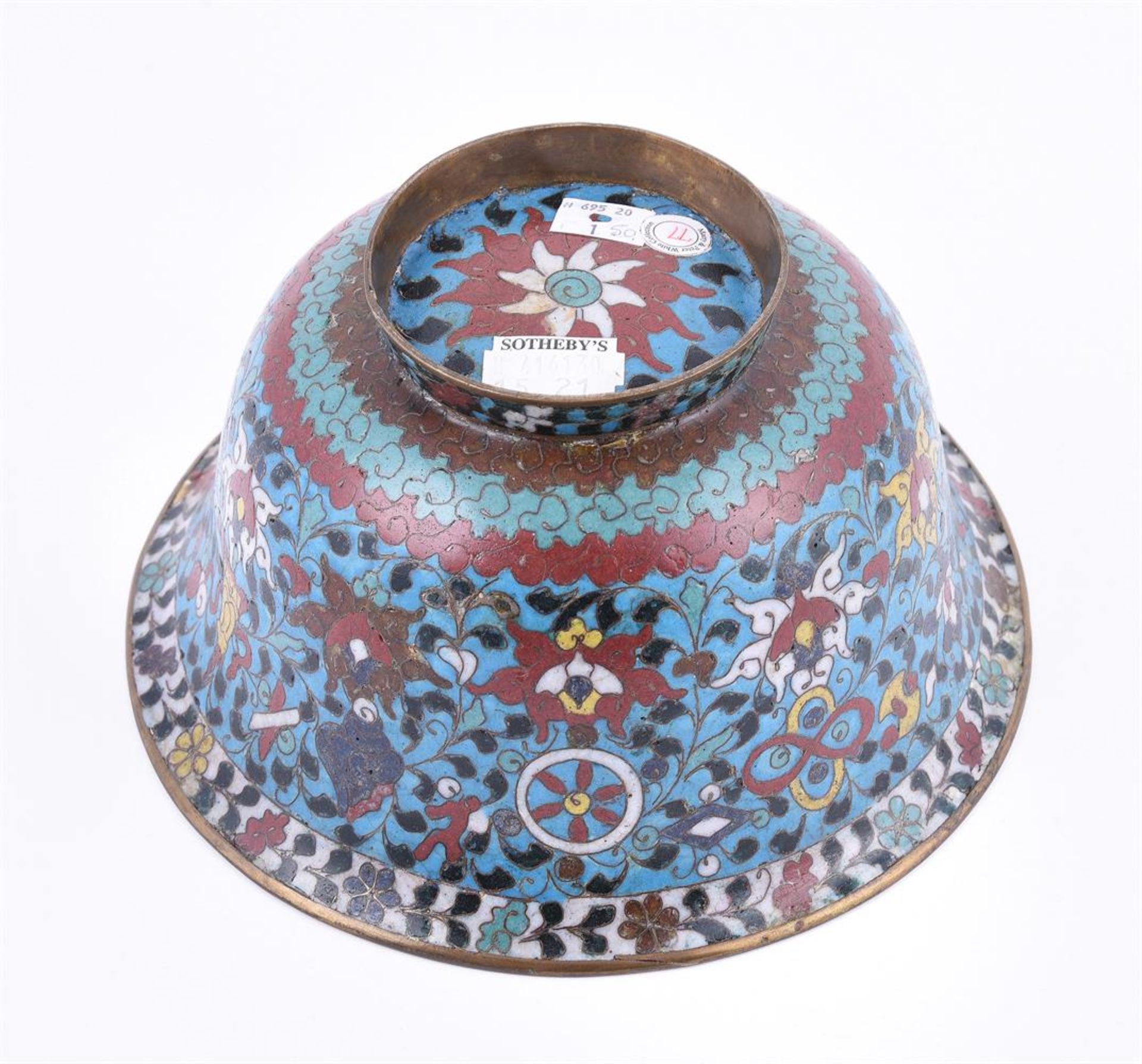 A Chinese cloisonné bowl - Bild 4 aus 7