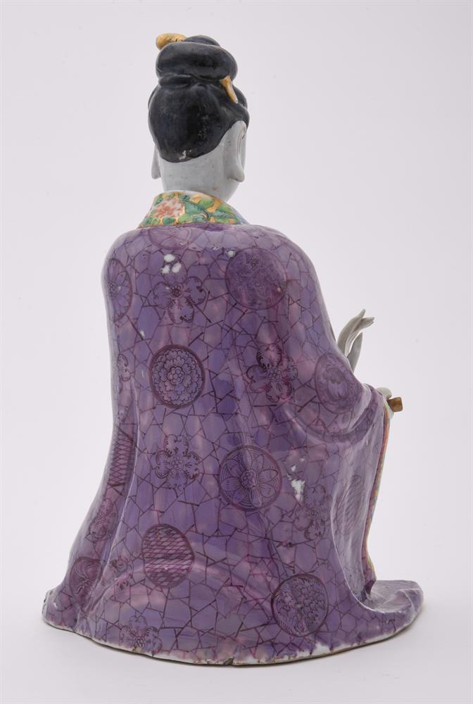 A Chinese Famille Rose figure of Guanyin - Image 3 of 4