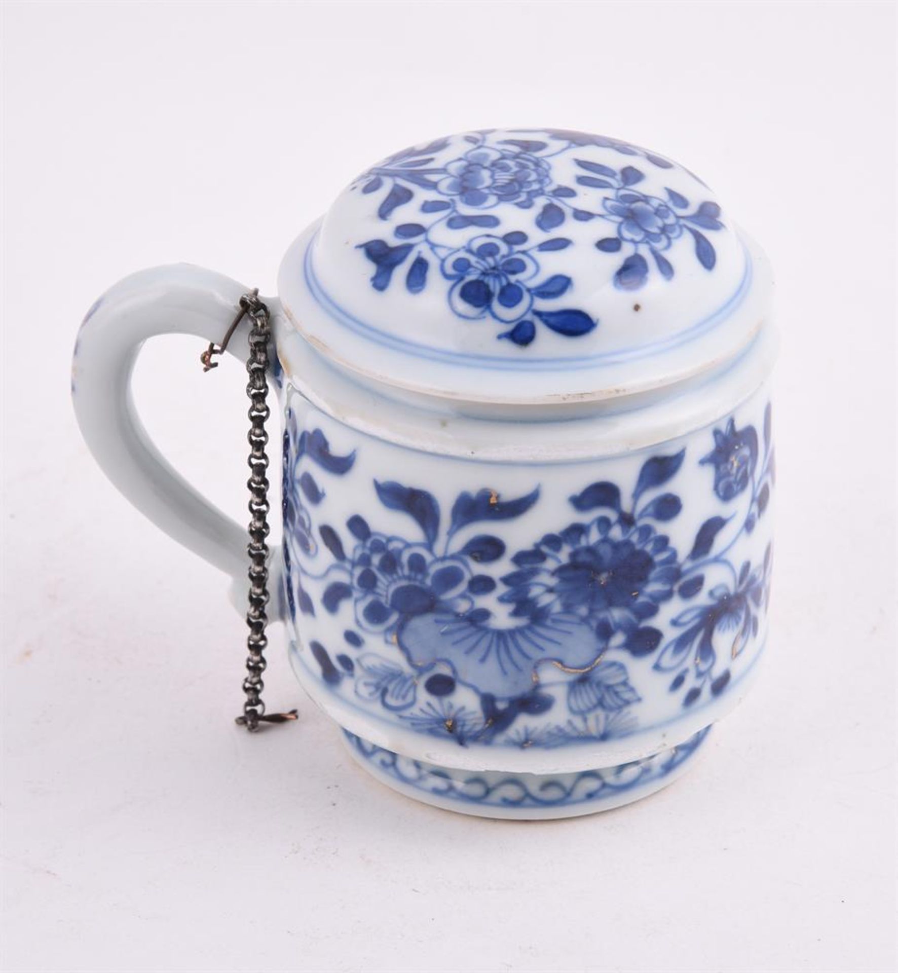 A rare Chinese porcelain blue and white mustard pot and cover - Image 3 of 5